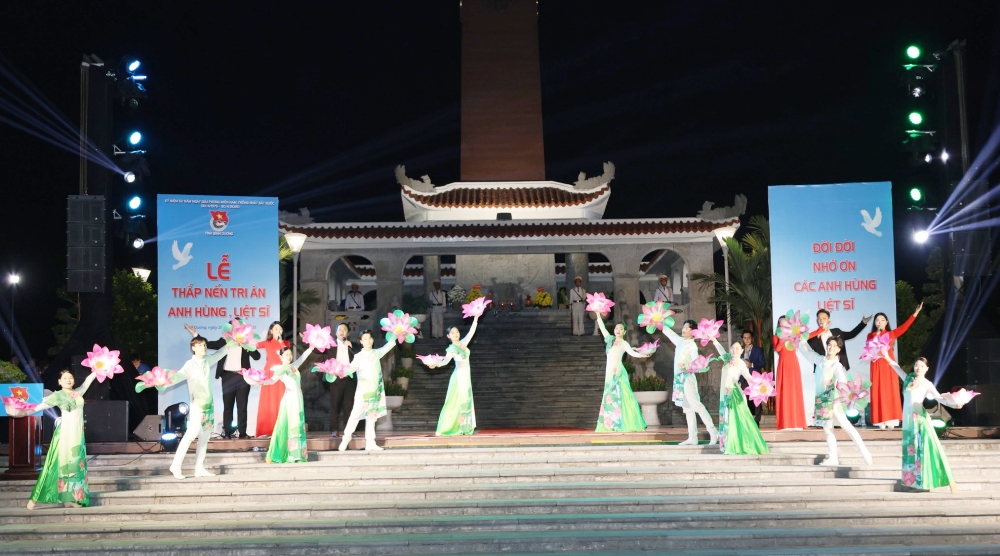 Le thap nen tri an-1.jpg