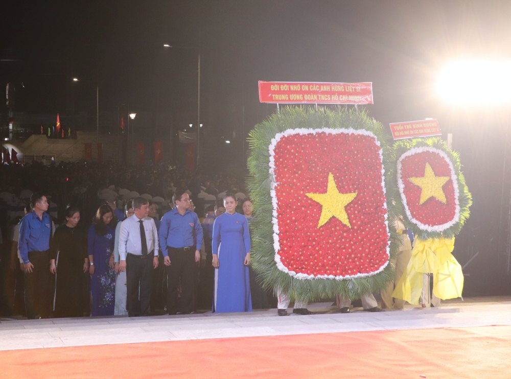 Le thap nen tri an-6.JPG