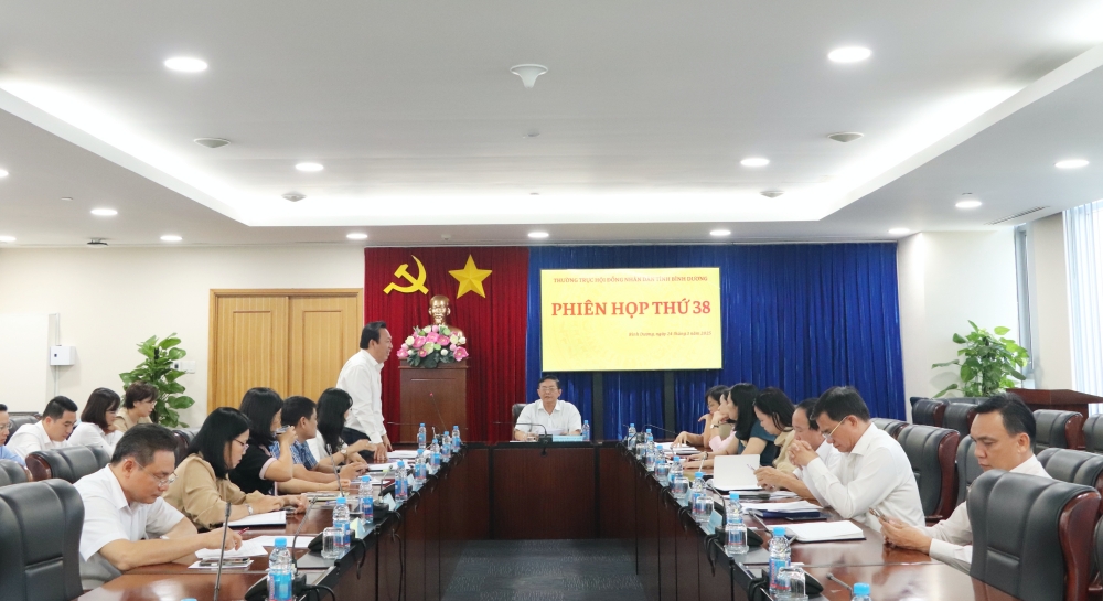 Phien hop HDND tinh lan thu 38-1.JPG