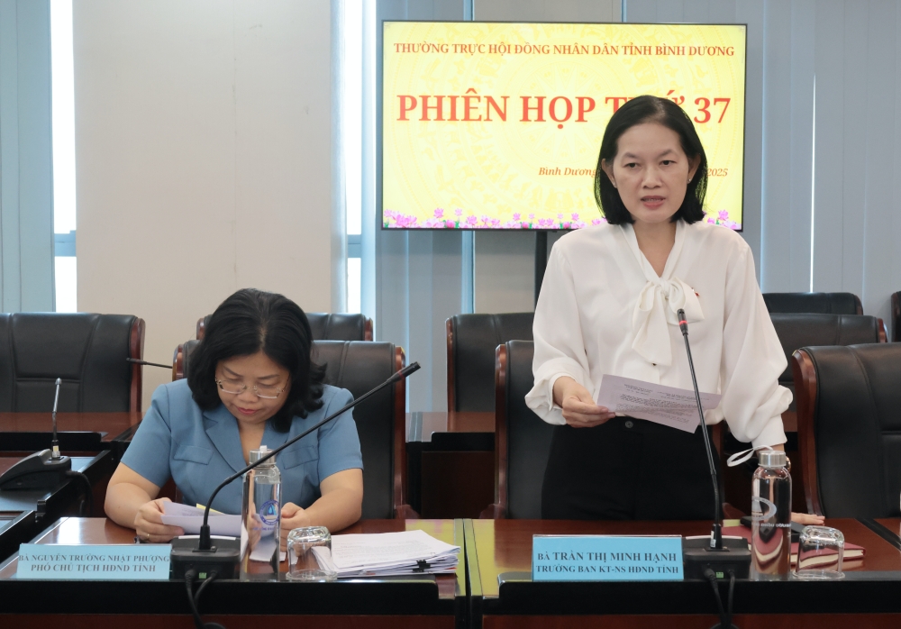 Phien hop Thuong truc HĐND lan thu 37-2.JPG