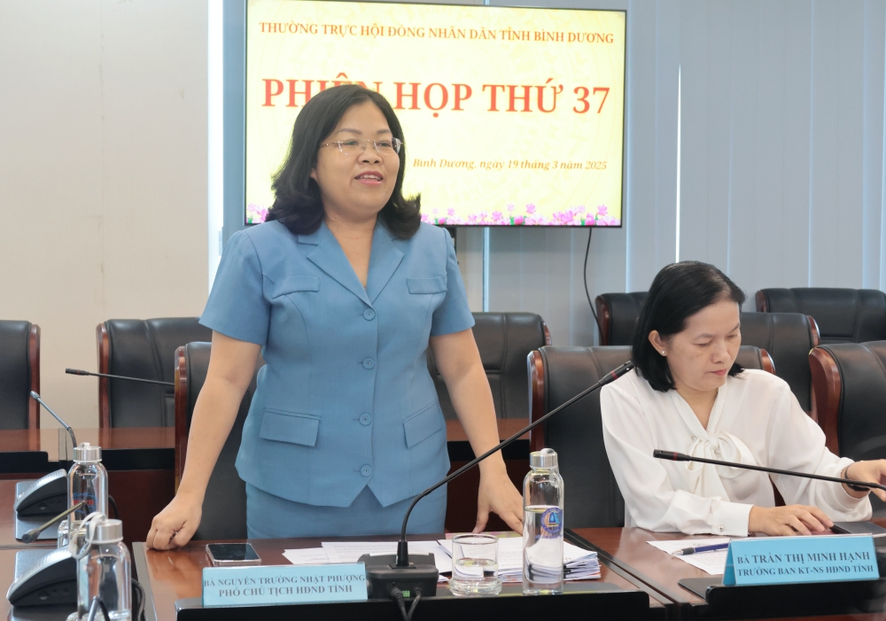 Phien hop Thuong truc HĐND lan thu 37-3.JPG