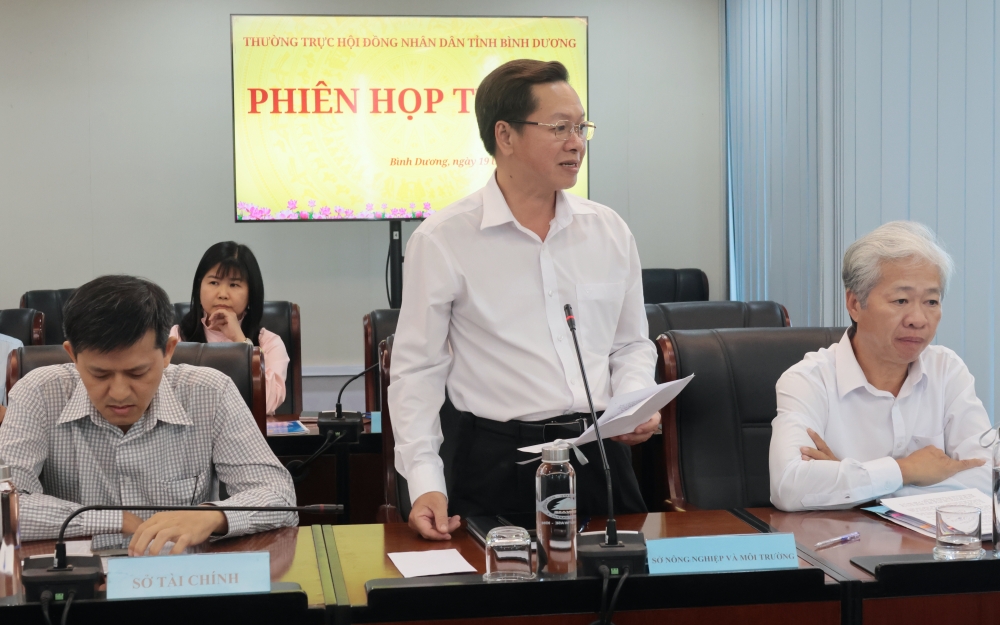 Phien hop Thuong truc HĐND lan thu 37-4.JPG
