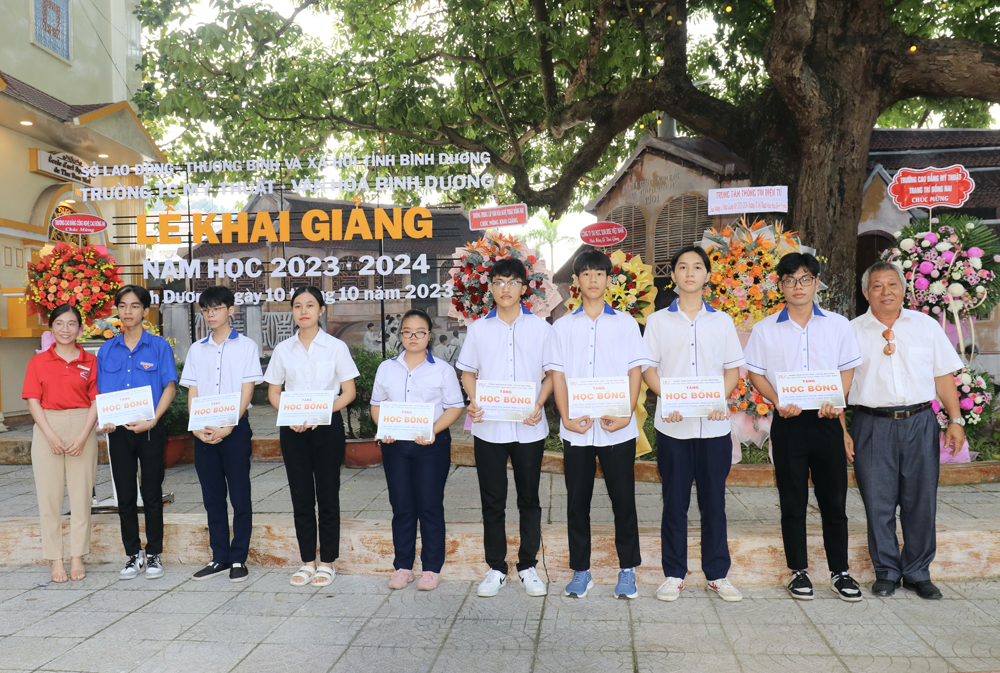 khaigiangmtvh6.jpg