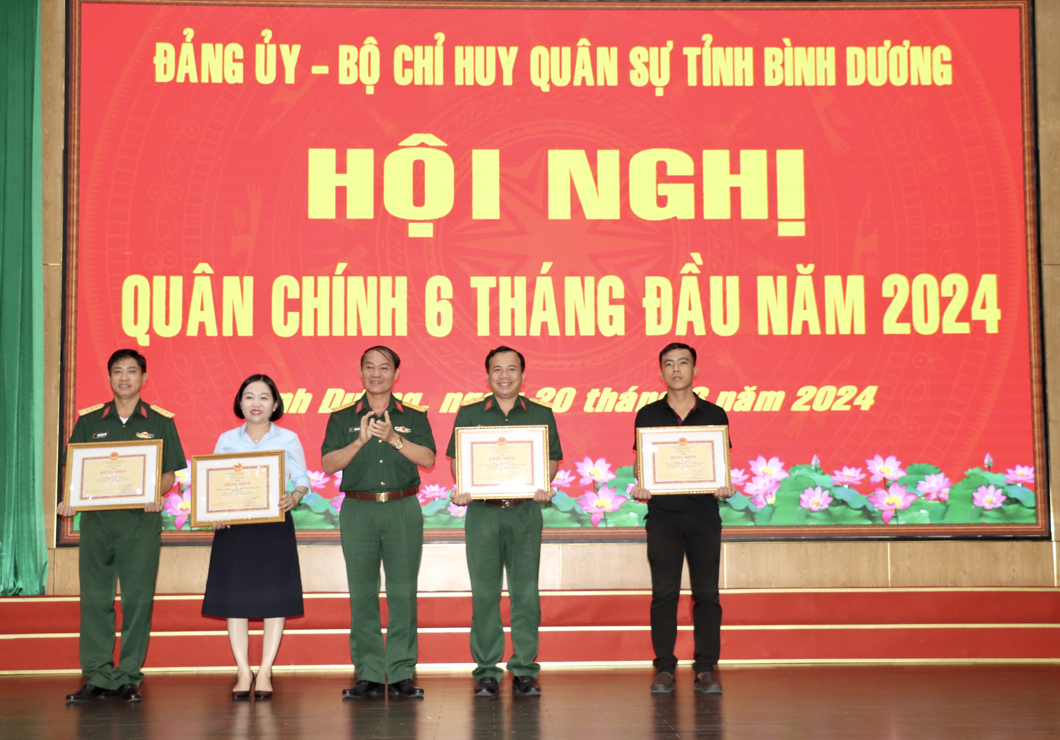 quanchinh24 2.jpg