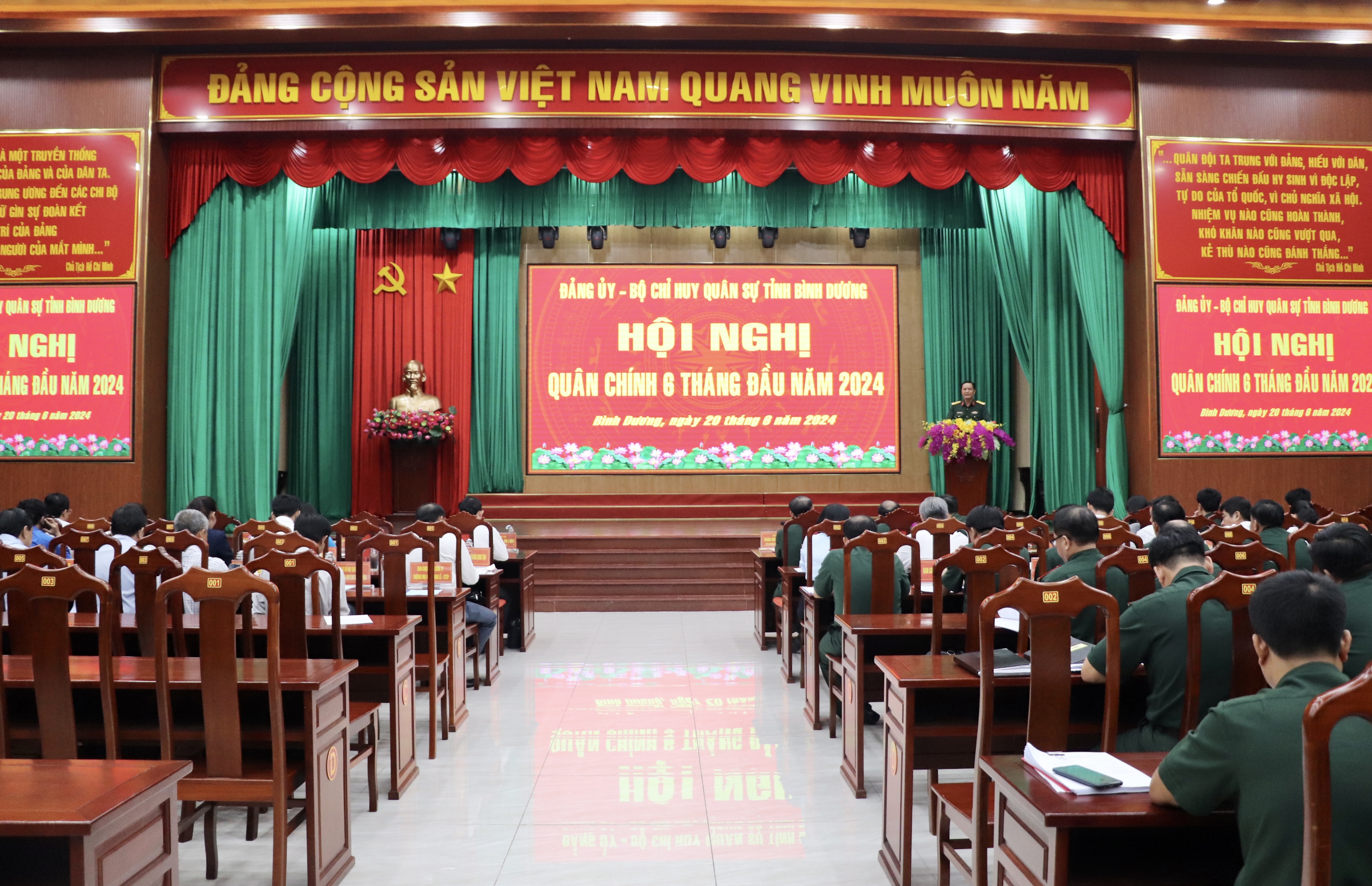 quanchinh24.jpg