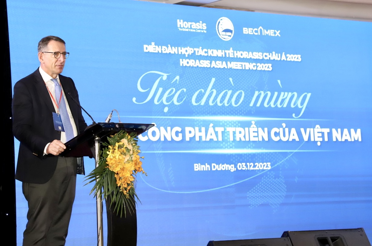 tiecchaomung 1.jpg