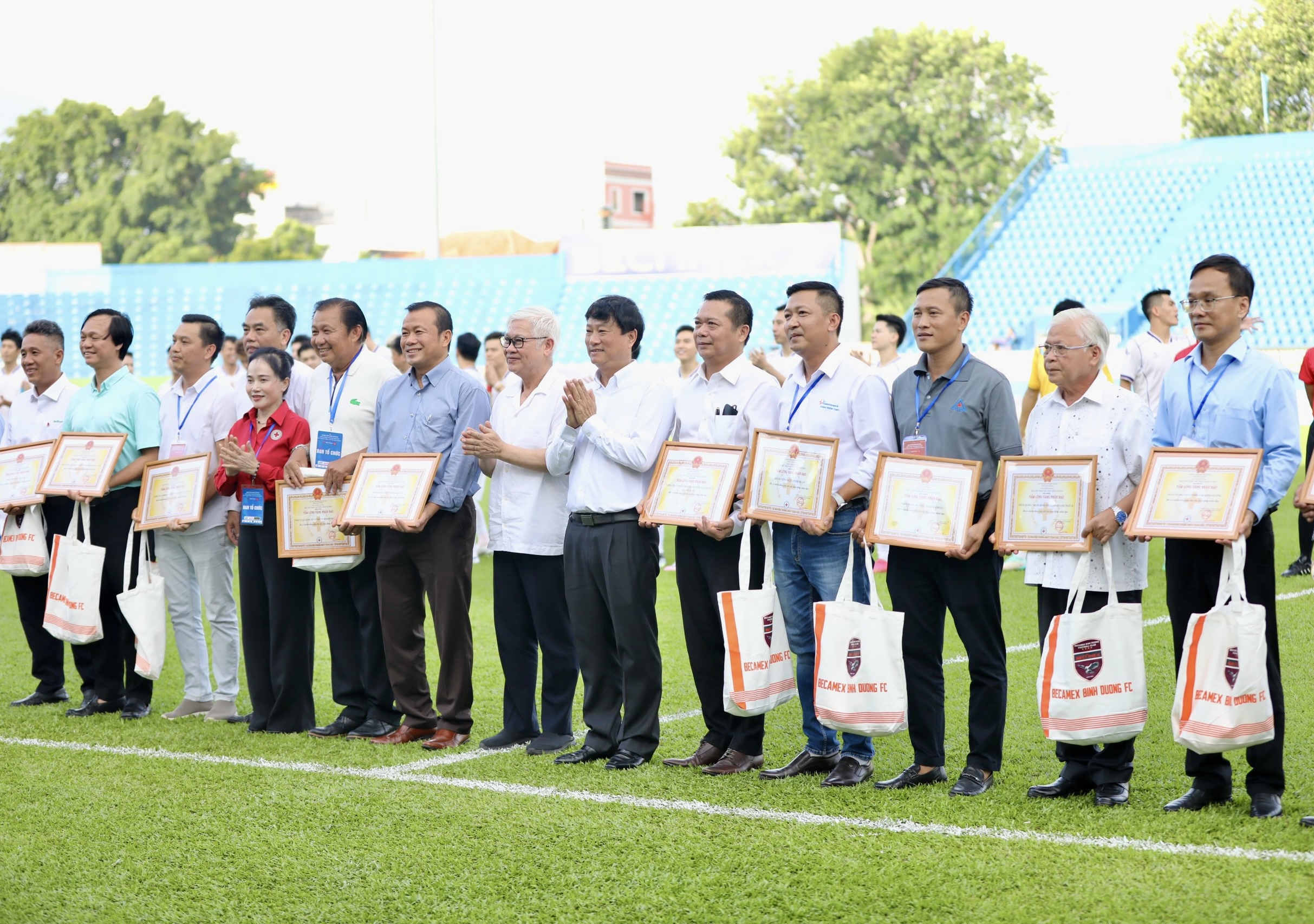 tranbong7.jpg