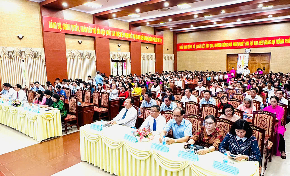 22.5 TOÀN CẢNH HỘI NGHỊ.jpg