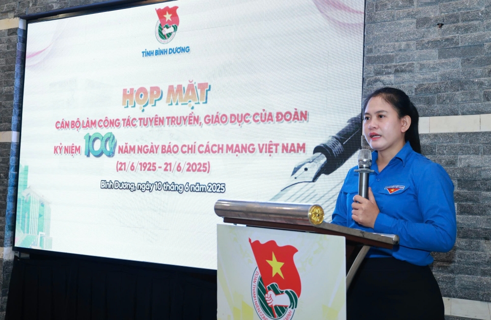 Hop mat can bo lam cong tac tuyen truyen, giao duc cua Doan-2.jpg