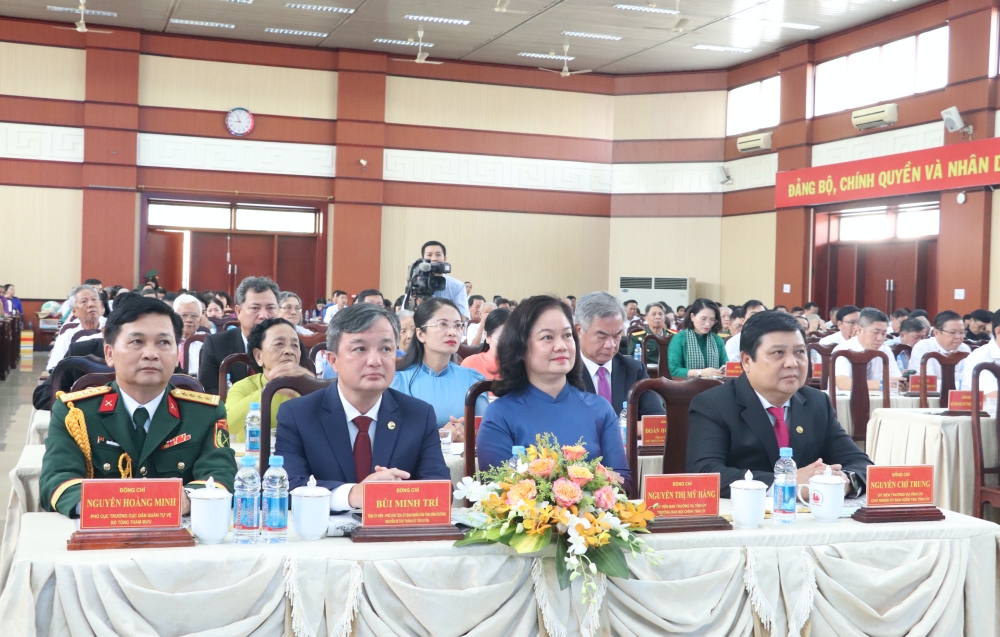 Ky niem 50 nam Ngay giai phong Tan Uyen-2.JPG